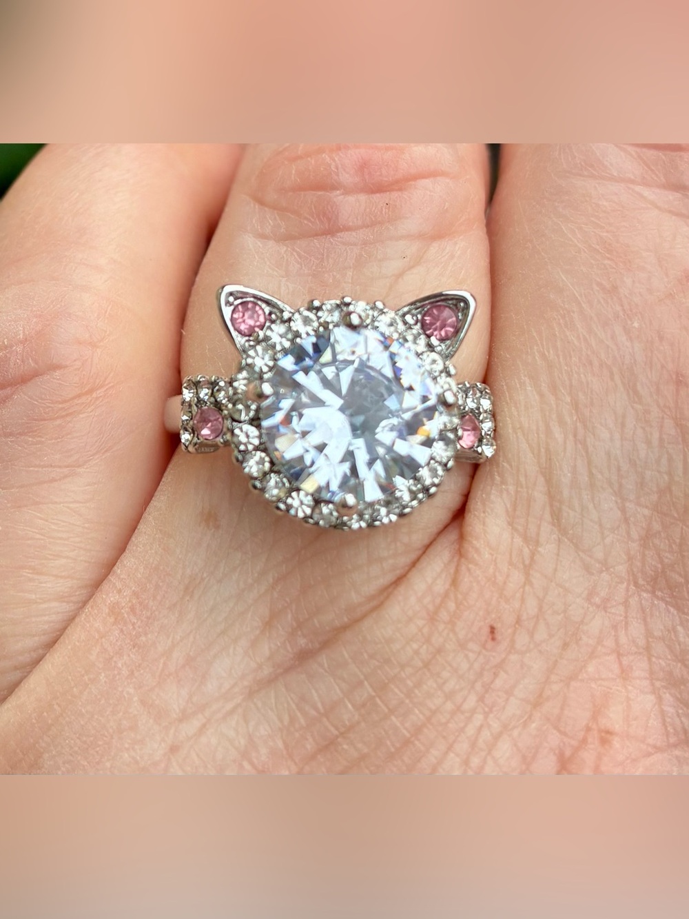😻 Sparkling Cat CZ Halo Ring with Pink Rhinestone Accents